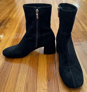 A New Day Black faux Suede Mid-Calf Block Heel round toes Boots, size 8.5 thumbnail 1
