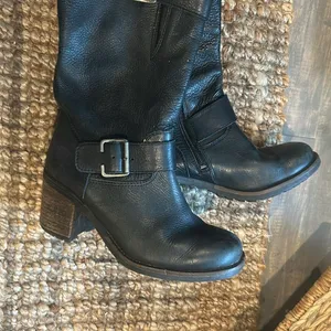 Non Signe Black Leather Buckle Moto Mid Calf Chunky Boots thumbnail 7