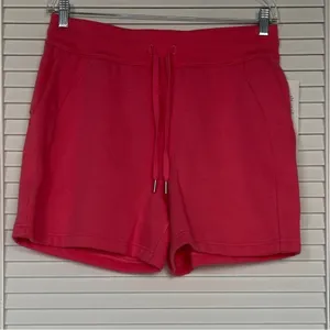 Lululemon Scuba High-Rise Short 5" Sakura Pink Size 10 thumbnail 4