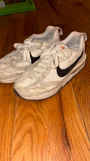 Nike Shoes thumbnail 3