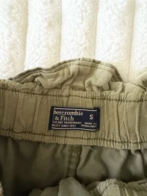Abercrombie & Fitch Olive High-Waist Paperbag Shorts thumbnail 4