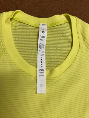 Lululemon Size 2 Short Sleeve Highlight Yellow Swiftly thumbnail 3