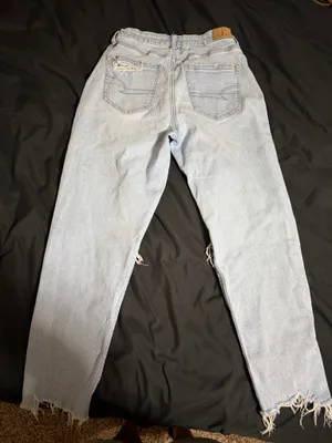American Eagle Jeans Outfitters Mom Ripped thumbnail 3