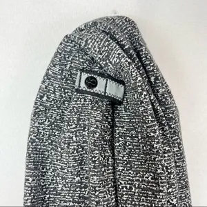 Lululemon Vinyasa‎ Running Luon Suited Jacquard Black White Wrap Scarf thumbnail 5