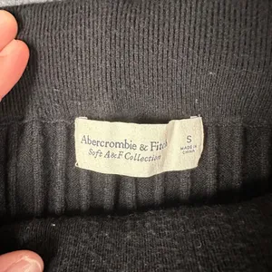Abercrombie Fitch Womens S Black A-Line Pull‎ On Viscose Skirt Front Split thumbnail 4