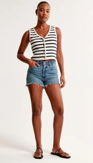 Abercrombie High-Rise 4" Mom Shorts thumbnail 1