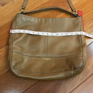 Coach British Tan Leather Hobo‎ Adj. Strap 2 Way Shoulder Zip Close thumbnail 13