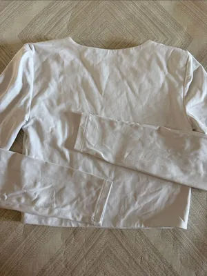 Aritzia Contour White Crewneck Cropped Long Sleeve Top Size Small thumbnail 6
