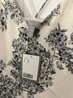 Cream Satin Toile Floral Print V Neck Strappy Blouse Tank Top NWT size medium thumbnail 3