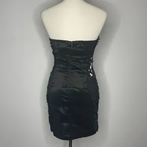 Ynes- Black Strapless Dress with Crochet Detail on the Side thumbnail 3