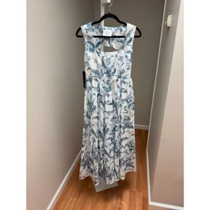 NEW Tuckernuck Hyacinth House Maizie Maxi Dress Blue White size Small thumbnail 3