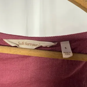 Soft‎ Surroundings Katriane Crepe Sleeveless Maxi Dress in Mauve Size Small thumbnail 4