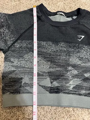 Gymshark Adapt Ombre Seamless Long Sleeve Crop Top size XS thumbnail 3