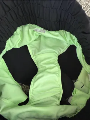 Avia Women’s M 8-10 Black Neon Green Colorblock Running Athletic Shorts thumbnail 3