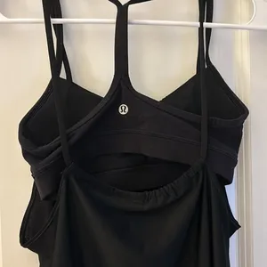 Lululemon black tank thumbnail 2