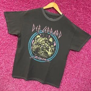 Def Leppard Animal Neon Jungle Cat Heavy Metal Band Tee M thumbnail 3