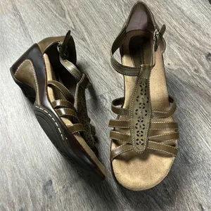 Croft & Barrow Sandals Size 9.5 Medium thumbnail 2