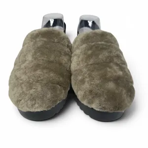 New UGG Super Fluff Slippers Sz 11 Logo Strap Shoes 1121751 Australian Lambs Fur thumbnail 3