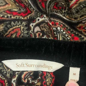 Soft Surroundings Black and Red Paisley Velvet V-Neck Blouse‎ Medium thumbnail 3