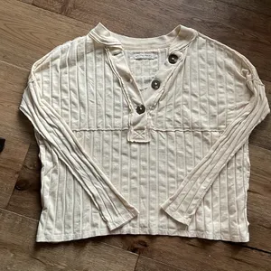 Free people beige cotton Henley, big buttons,size small thumbnail 2
