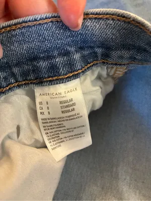 Women’s American Eagle Light Wash 90’s Straight Leg Jeans Size 8 thumbnail 6