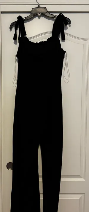 Black pant suit  thumbnail 1