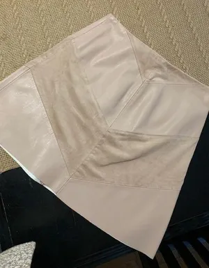 Zara mini skirt thumbnail 1