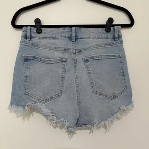 Zara Women's Denim Shorts High Waist Distressed Frayed 8 Festival Light Blue thumbnail 3