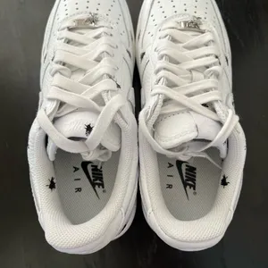 ✔️New✔️NIKE Air Force 1 Low 'Houseflies' thumbnail 6