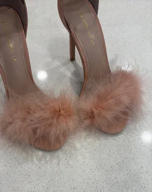 Pink feathered heels Size 7 thumbnail 2