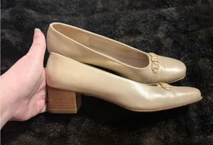 Salvatore Ferragamo Boutique women's tan smooth leather pump shoes US 7.5 2A thumbnail 1