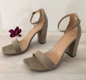 Square Toe Heels, Size 9 Gray thumbnail 1