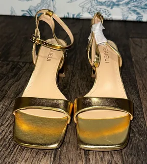 Metallic Gold Women's Heels Size 8 thumbnail 1