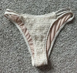 White Bikini Set thumbnail 3