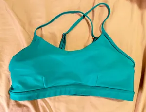Alo Yoga Intrigue Bra Airlift thumbnail 2