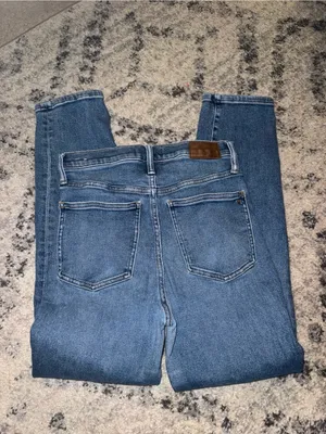 Madewell The Perfect Vintage High-Rise Straight-Leg Jeans in Medium Blue Wash thumbnail 6