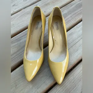 Michael Kors patent leather pumps💛💛💛 thumbnail 13