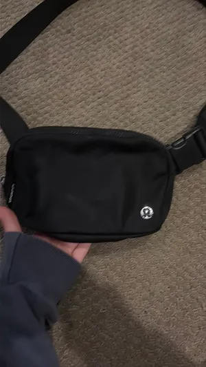 Lululemon Belt Bag Black thumbnail 4