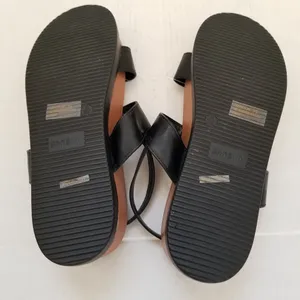 Bamboo Black Strap Platform Sandals 7.5 thumbnail 5