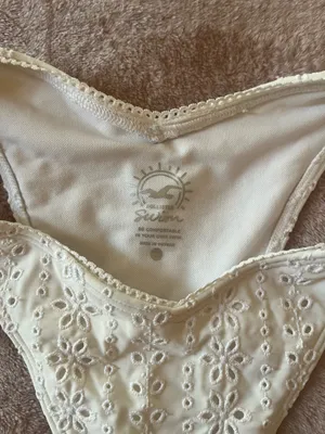 White Hollister Bikini Set thumbnail 2
