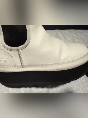UGG White Leather Platform Chelsea Boots with Black Elastic size 8 thumbnail 8