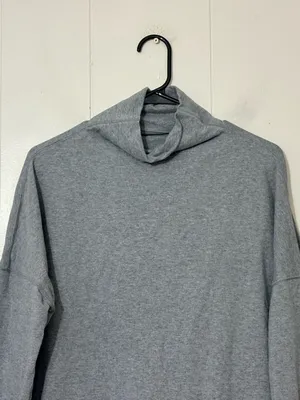 Vuori Cleo Mock Neck Sweatshirt Gray Pullover Relaxed Lounge Athleisure Size S thumbnail 2