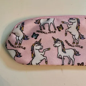 Kendall & Kylie - Unicorn Print Multi Use Zipper Pouch - BNWT! thumbnail 4