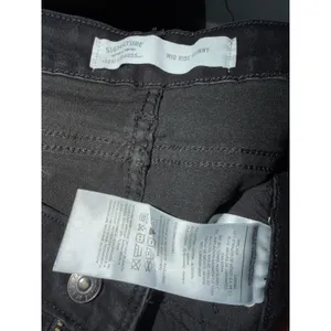 Levi's Black High-Rise Skinny Jeans thumbnail 3