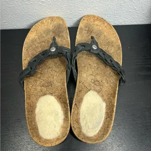 UGG Australia 7 Black‎ Leather Braided Thong Cork Flip Flops Shearling Sandals thumbnail 5