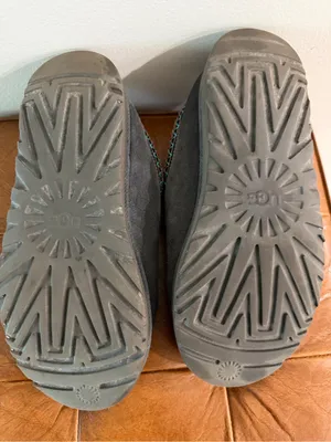 Ugg Tasman II Suede Slipper in Dark Grey Size 8.5 thumbnail 6
