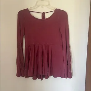 American Eagle Soft & Sexy Lace Sleeve Top Size XS Cutout Back thumbnail 8