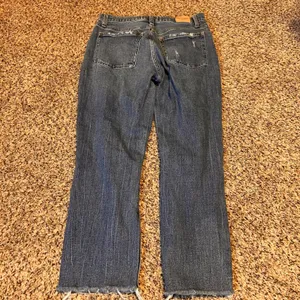 Abercrombie Fitch Mom Jeans Distressed Ripped Blue Denim‎ Size 28 Cropped thumbnail 7