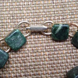 Green Stone Necklace and Bracelet Set thumbnail 7