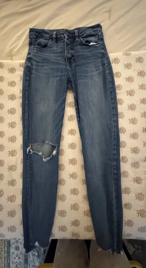 American Eagle high-rise jeans thumbnail 1